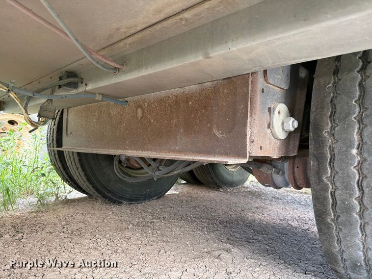 image for item EW8654 2017 Wilson PSDCL-402P livestock trailer