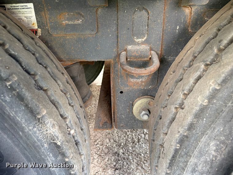 image for item EW8654 2017 Wilson PSDCL-402P livestock trailer