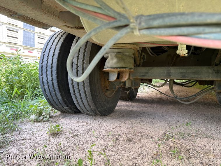 image for item EW8654 2017 Wilson PSDCL-402P livestock trailer