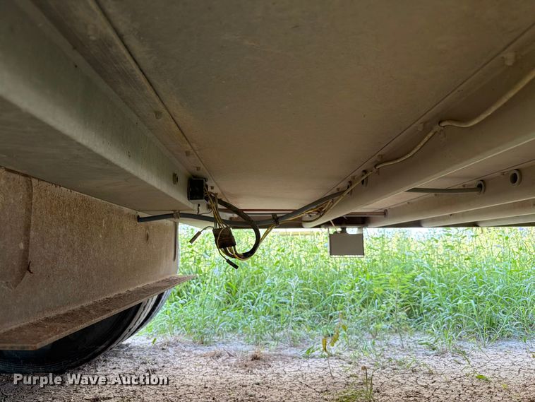 image for item EW8654 2017 Wilson PSDCL-402P livestock trailer