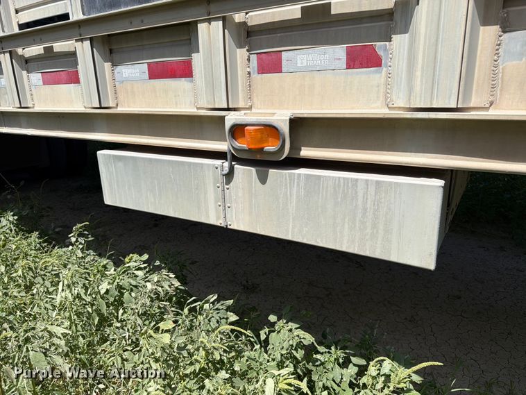 image for item EW8655 Barret livestock trailer