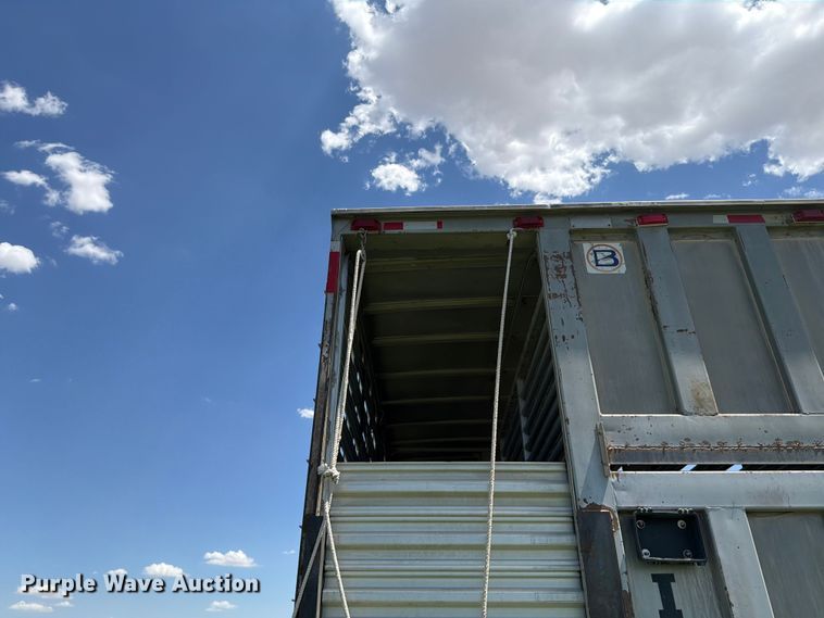 image for item EW8655 Barret livestock trailer
