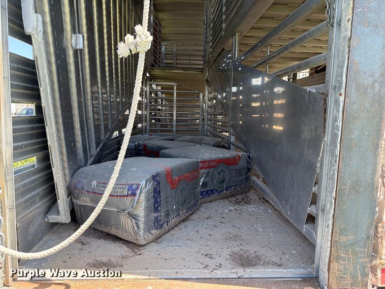 image for item EW8655 Barret livestock trailer
