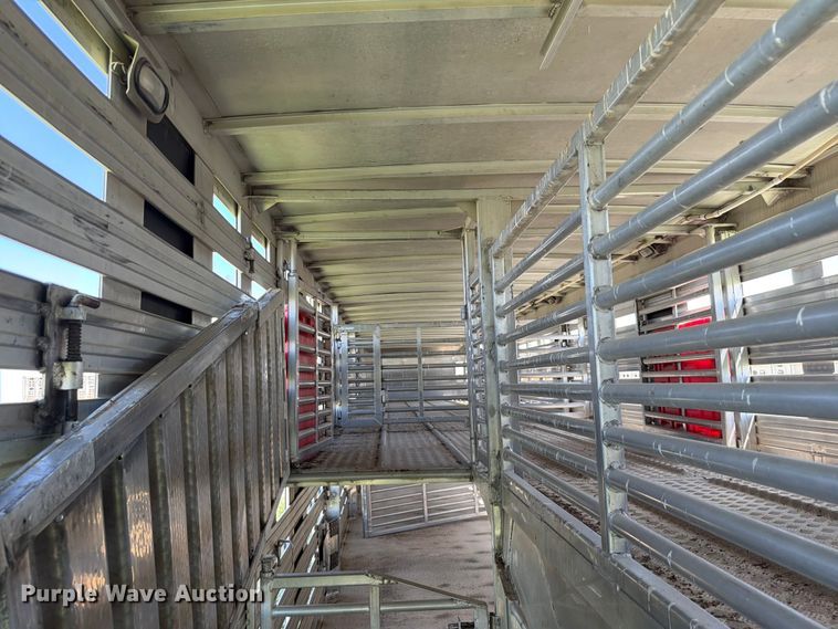 image for item EW8655 Barret livestock trailer