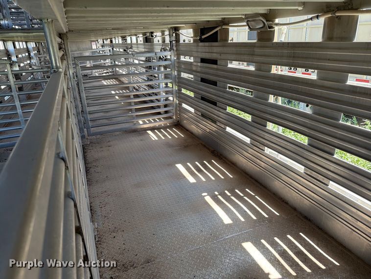 image for item EW8655 Barret livestock trailer