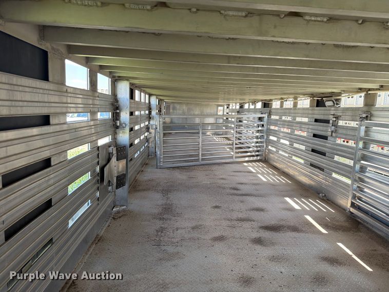 image for item EW8655 Barret livestock trailer