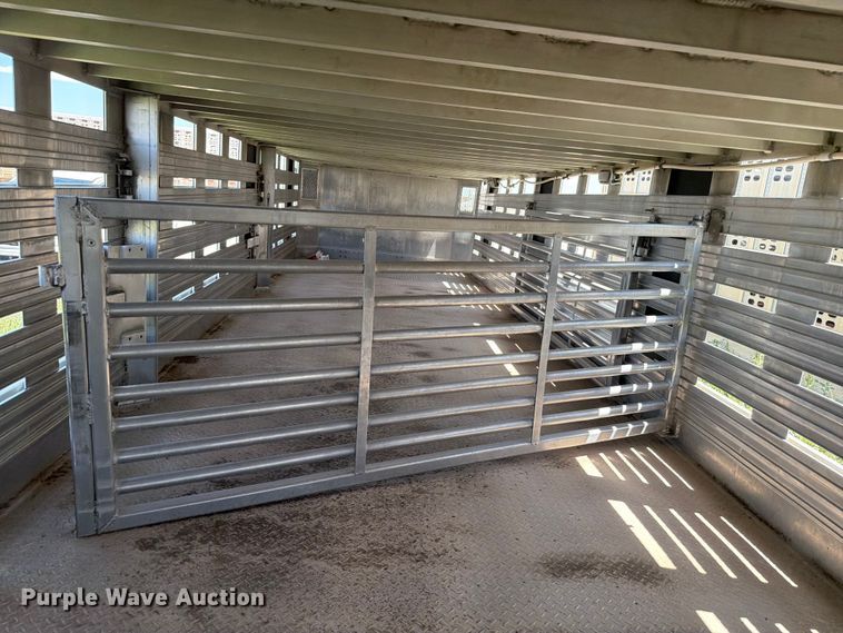 image for item EW8655 Barret livestock trailer