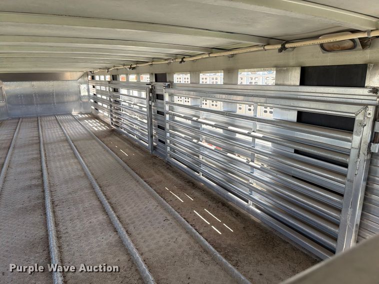 image for item EW8655 Barret livestock trailer