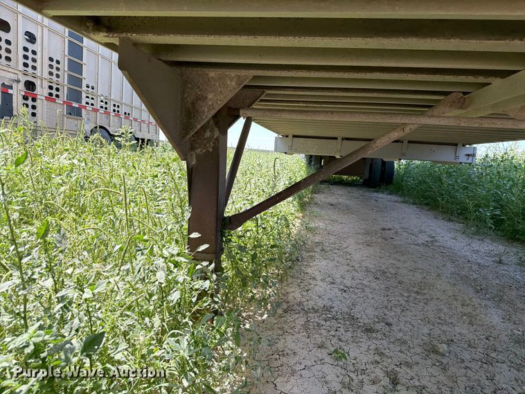 image for item EW8655 Barret livestock trailer