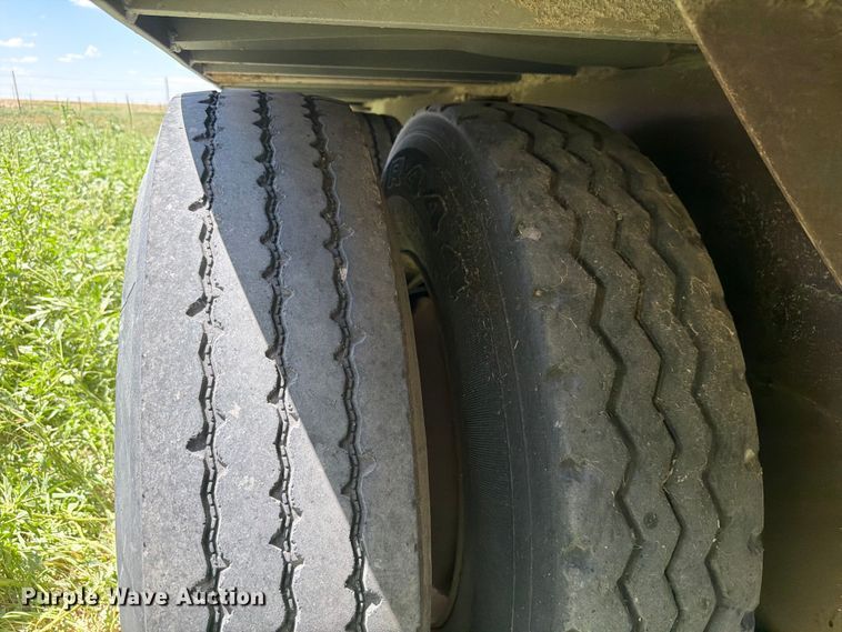 image for item EW8655 Barret livestock trailer