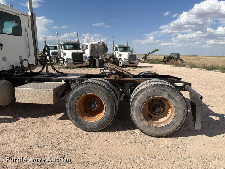 image for item EW8669 2017 Freightliner Coronado semi truck