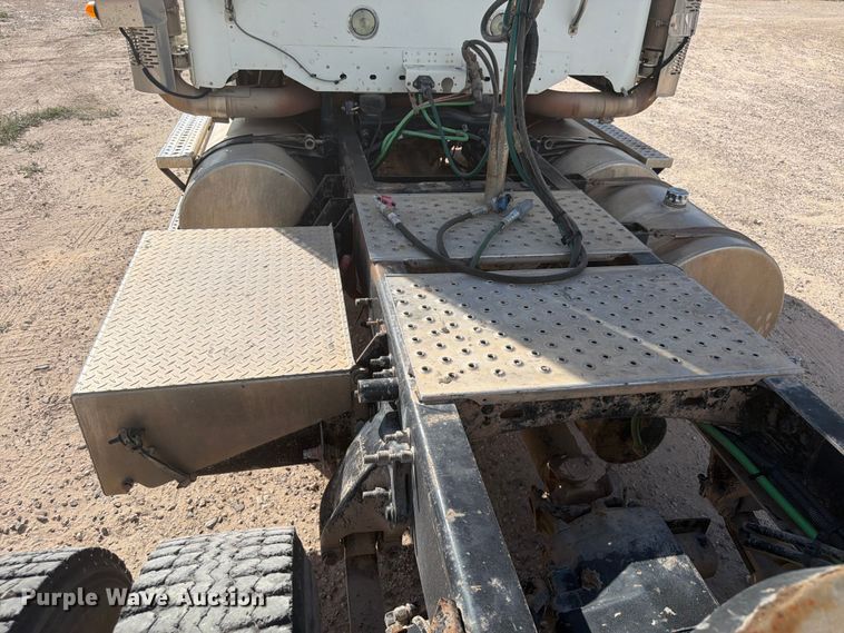 image for item EW8669 2017 Freightliner Coronado semi truck