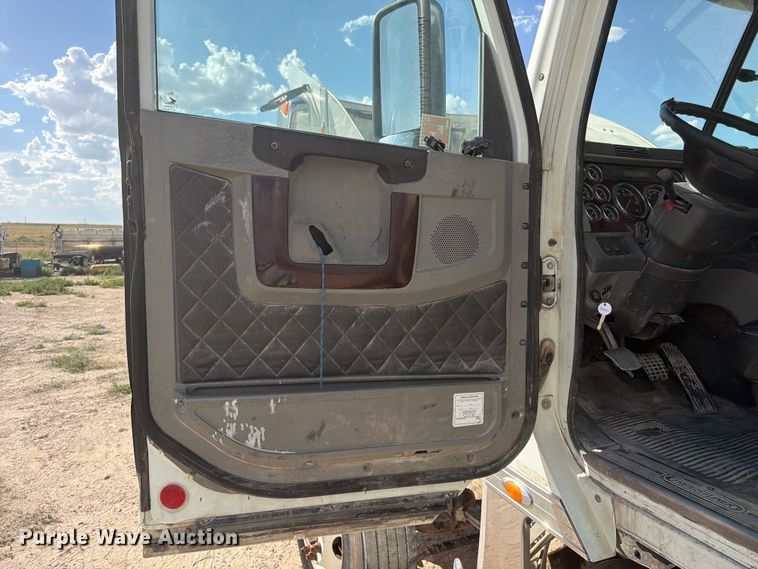 image for item EW8669 2017 Freightliner Coronado semi truck