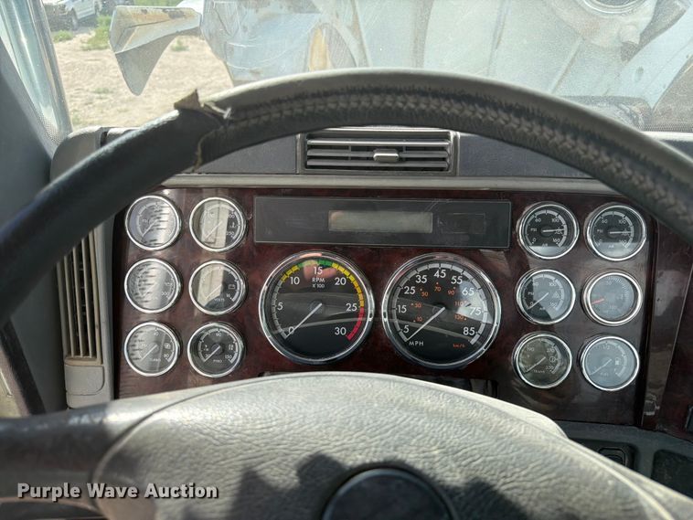 image for item EW8669 2017 Freightliner Coronado semi truck