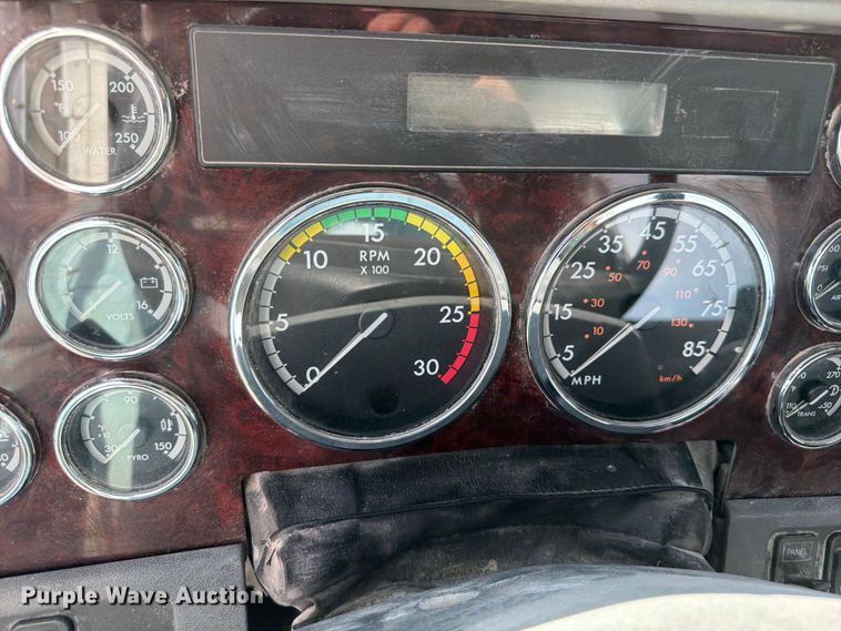 image for item EW8669 2017 Freightliner Coronado semi truck
