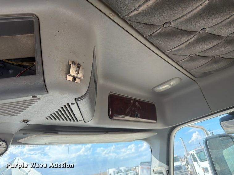image for item EW8669 2017 Freightliner Coronado semi truck