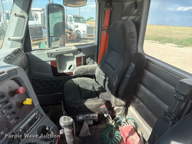 image for item EW8669 2017 Freightliner Coronado semi truck