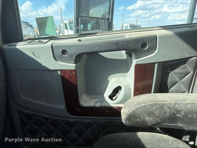 image for item EW8669 2017 Freightliner Coronado semi truck