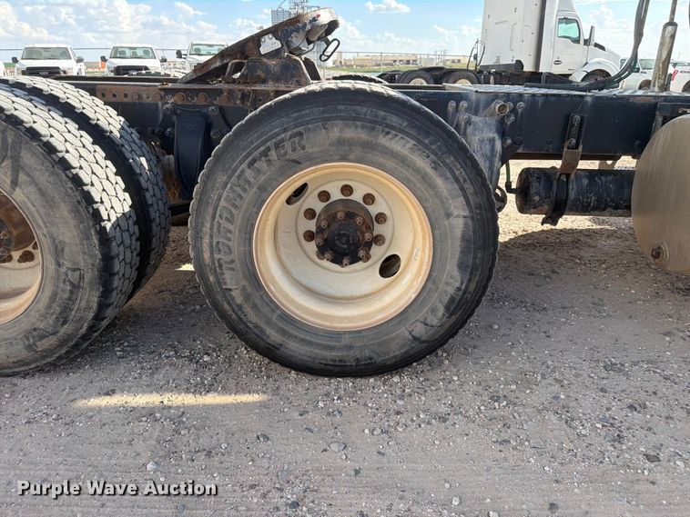 image for item EW8669 2017 Freightliner Coronado semi truck