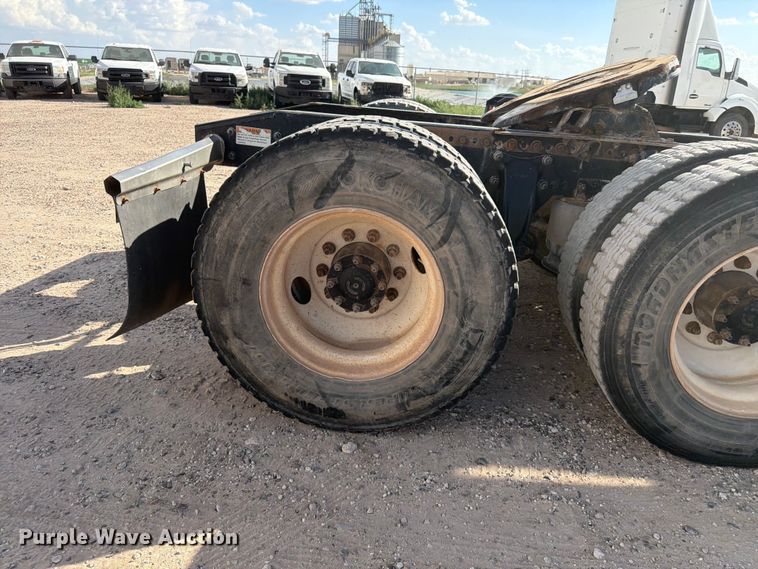 image for item EW8669 2017 Freightliner Coronado semi truck