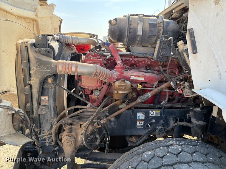 image for item EW8678 2013 Kenworth T800 feed delivery truck