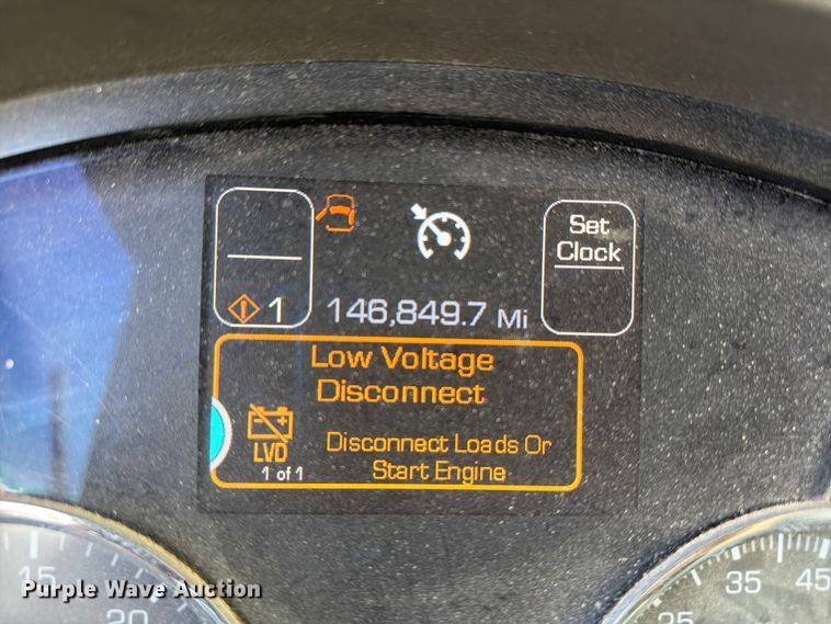 image for item EW8679 2017 Kenworth T880 feed delivery truck