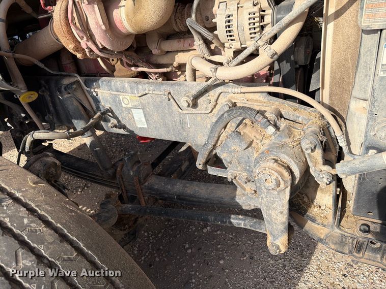 image for item EW8679 2017 Kenworth T880 feed delivery truck