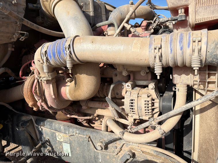 image for item EW8679 2017 Kenworth T880 feed delivery truck