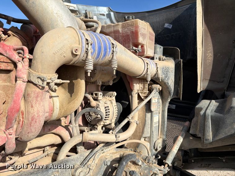 image for item EW8679 2017 Kenworth T880 feed delivery truck
