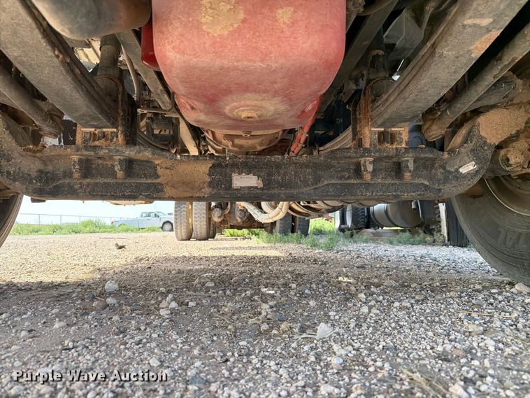 image for item EW8679 2017 Kenworth T880 feed delivery truck