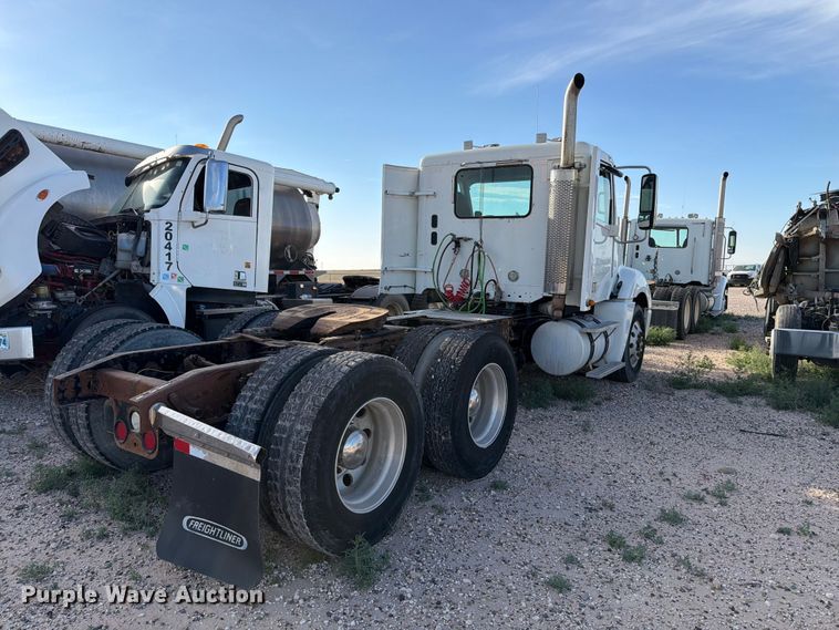 image for item EW8682 2013 Freightliner Columbia semi truck