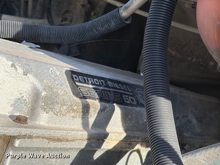 image for item EW8682 2013 Freightliner Columbia semi truck