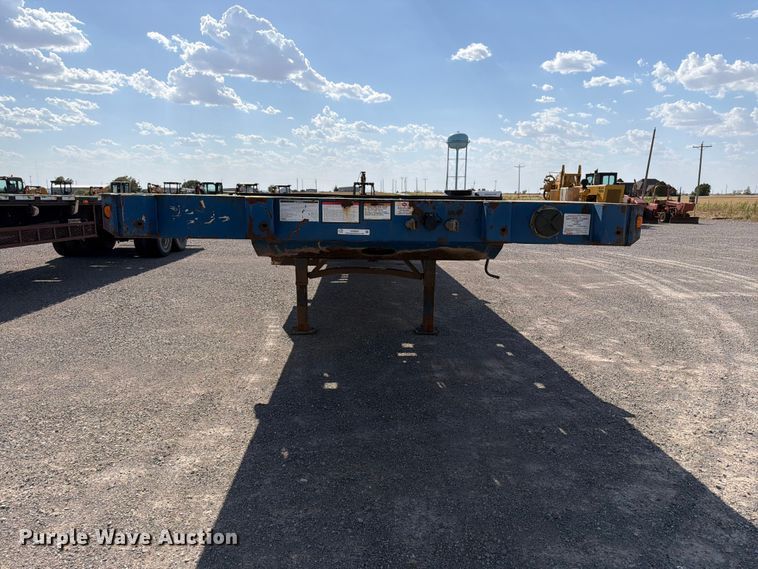 image for item EW8697 2005 Great Dane GPS-248102 flatbed trailer