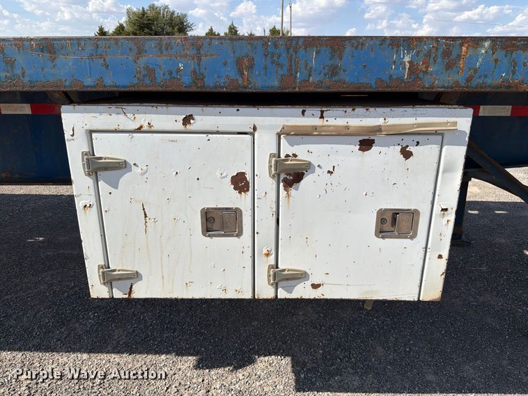 image for item EW8697 2005 Great Dane GPS-248102 flatbed trailer