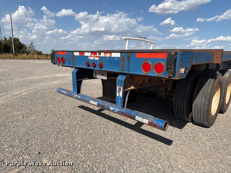 image for item EW8697 2005 Great Dane GPS-248102 flatbed trailer