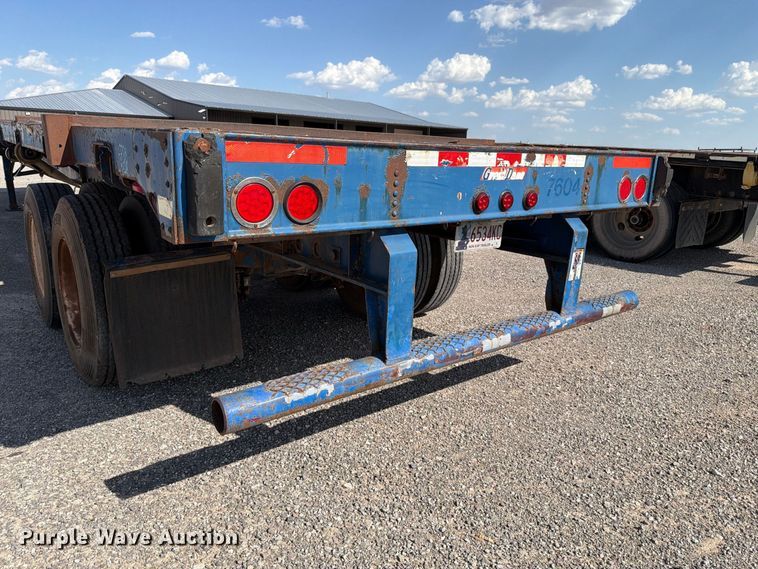 image for item EW8697 2005 Great Dane GPS-248102 flatbed trailer