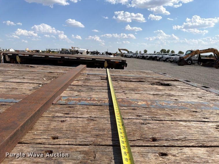 image for item EW8697 2005 Great Dane GPS-248102 flatbed trailer