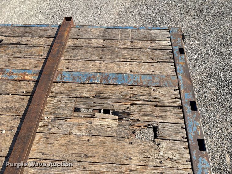image for item EW8697 2005 Great Dane GPS-248102 flatbed trailer