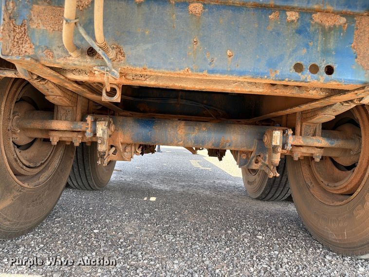 image for item EW8697 2005 Great Dane GPS-248102 flatbed trailer