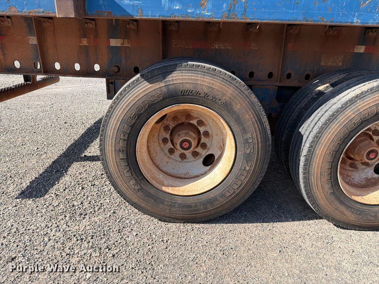 image for item EW8697 2005 Great Dane GPS-248102 flatbed trailer