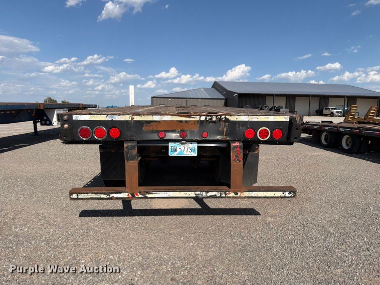 image for item EW8698 2006 Transcraft TL-2000N S2 flatbed trailer