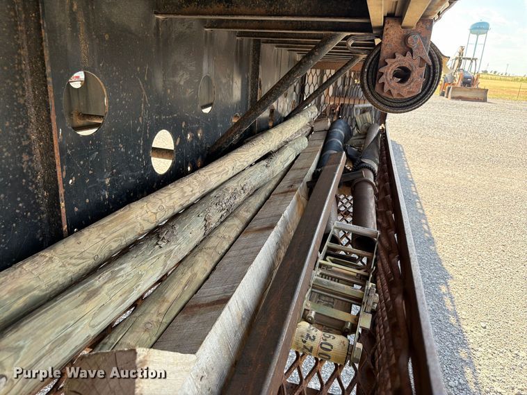 image for item EW8698 2006 Transcraft TL-2000N S2 flatbed trailer