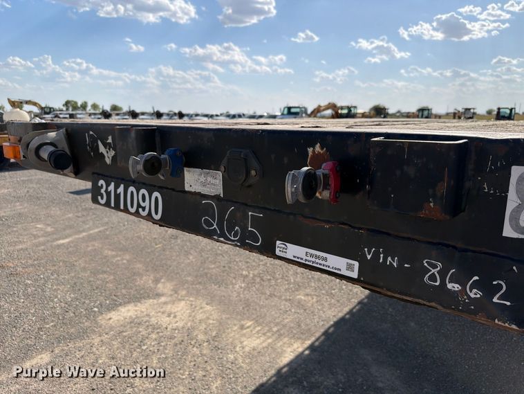 image for item EW8698 2006 Transcraft TL-2000N S2 flatbed trailer