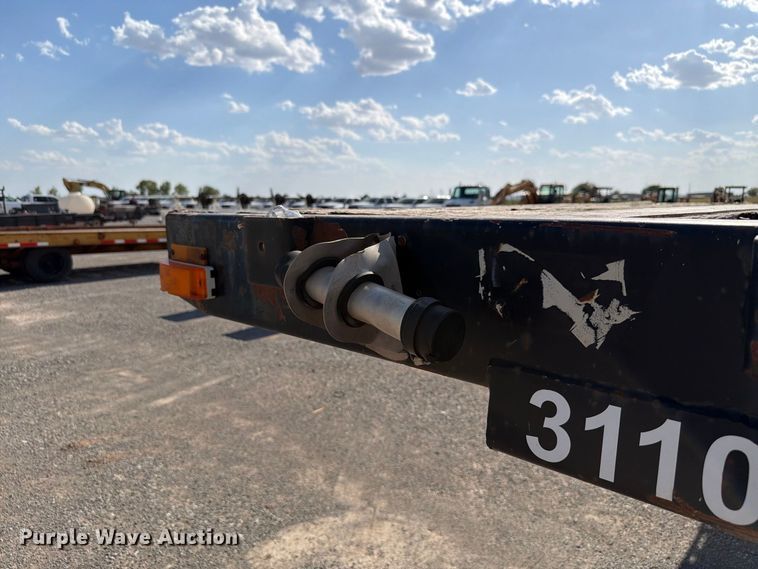 image for item EW8698 2006 Transcraft TL-2000N S2 flatbed trailer