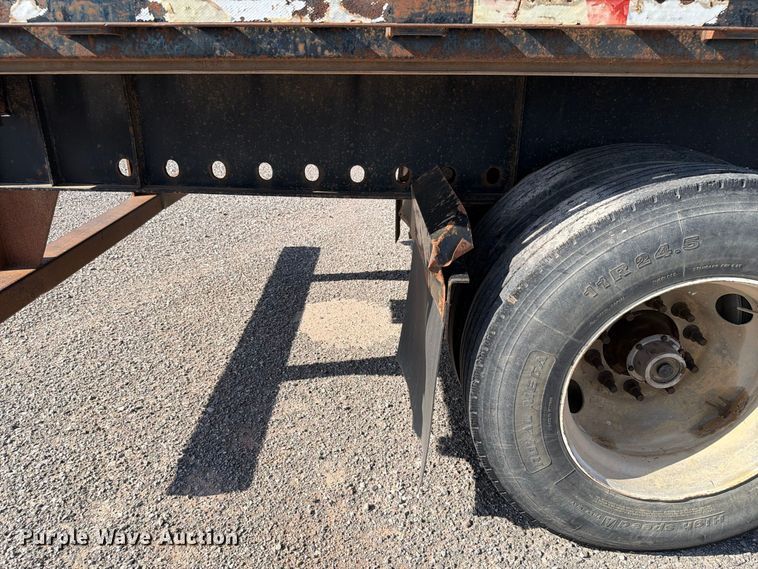 image for item EW8698 2006 Transcraft TL-2000N S2 flatbed trailer
