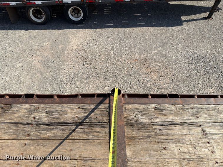 image for item EW8698 2006 Transcraft TL-2000N S2 flatbed trailer