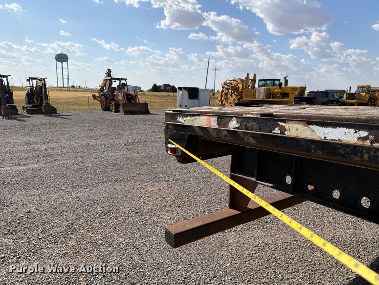 image for item EW8698 2006 Transcraft TL-2000N S2 flatbed trailer
