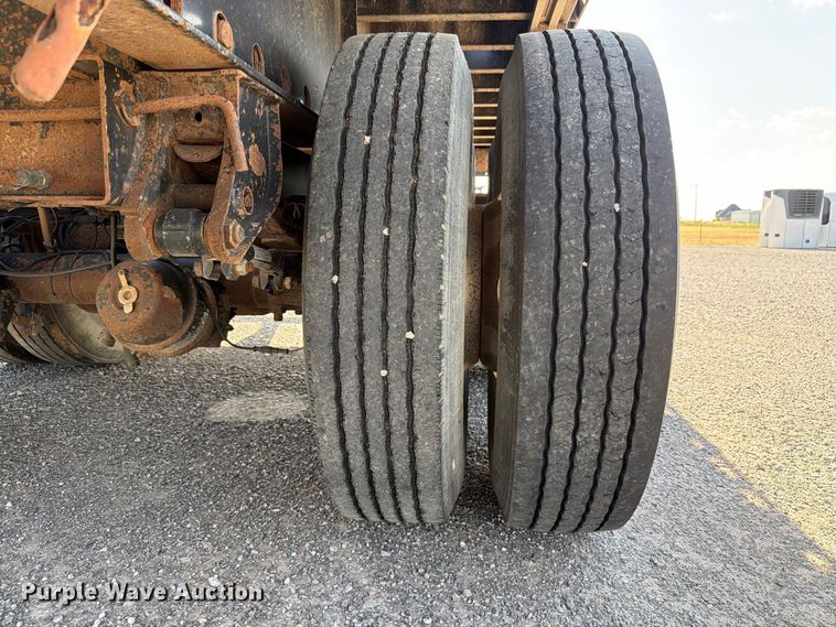 image for item EW8698 2006 Transcraft TL-2000N S2 flatbed trailer