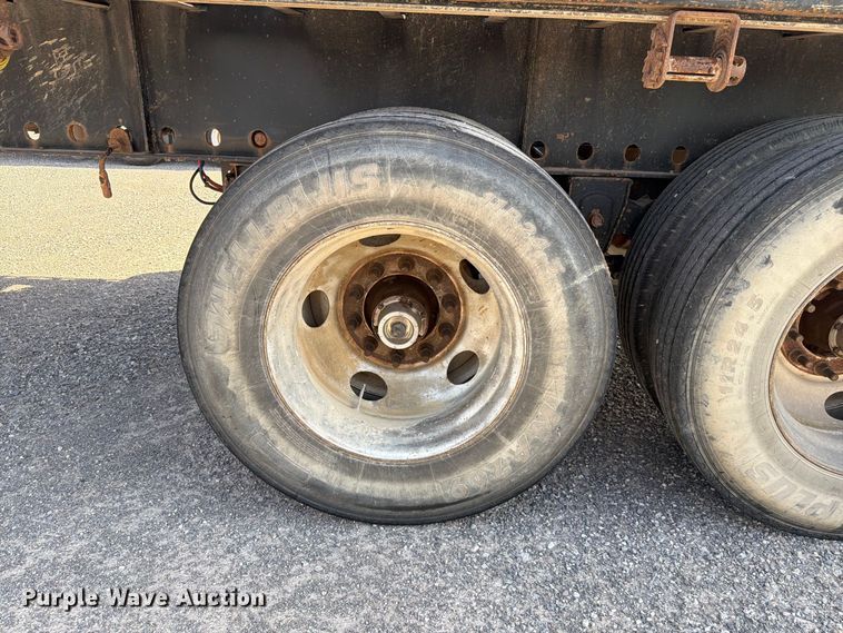 image for item EW8698 2006 Transcraft TL-2000N S2 flatbed trailer