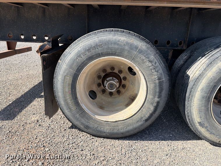 image for item EW8698 2006 Transcraft TL-2000N S2 flatbed trailer
